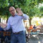 Mario Kade mit Anekdoten aus seiner Jugendzeit. Foto: Bouché