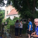 Stopp an der Kirche in Grube (Foto: Fides Mahrla)