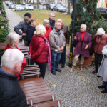 Seniorchefin Ursula Zander vor ihrem Restaurant.