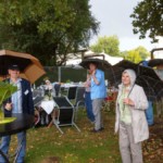 Die gute Laune lassen wir uns durch den Regen nicht nehmen. Foto: Ludwig Grunwaldt