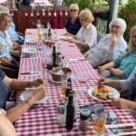 Mittagsrast im Restaurant Korfu an der Dorfstraße von Groß Glienicke