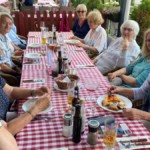 Mittagsrast im Restaurant Korfu an der Dorfstraße von Groß Glienicke