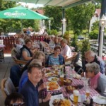 Mittagsrast im Restaurant Korfu an der Dorfstraße von Groß Glienicke