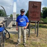 Matthias Finken wird an die Friedensbrücke in die Radler-Gruppe aufgenommen.