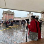 Die Coverband PUSSYTRAKTOR begeisterten trotz des einsetzenden Regens ihre Fans, die bis zum letzten Stück ausharrten. Foto: Fides Mahrla