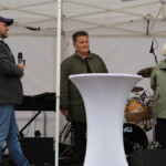Willo Göpel, Matthias Kartz, Stefan Körner, und Saskia Ludwig sprechen üer die Fahnentreppe des Stadtschlosses. Foto: Bolko Bouché