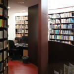 "Runde" Bibliothek im Refraktorhaus.