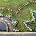 Beete an der Terrasse des Stipadiums