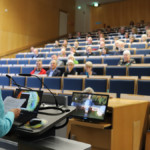 Fides Mahrla begrüßt Mitglieder und Gäste