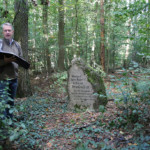 Dr. Carsten Leßner am Weisser-Hirsch-Denkmal