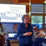 Begrüßung zum Vereinstreff im April durch Fides Mahrla