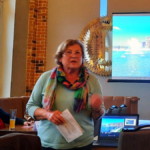 Jutta Michelsen, Vorsitzende des Freundeskreises Potsdam-Versailles e.V., beim Vortrag