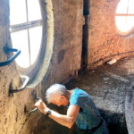 Die letzte Treppe zur Aussichtsfläche ist mit Vorsicht zu benutzen.