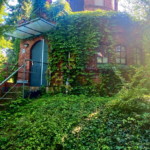 Im ehemaligen Enteisenungsgebäude befindet sich heute eine kleine Ferienwohnung.