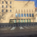 Fassade des Synagogenzentrums in der Schloßstraße 8