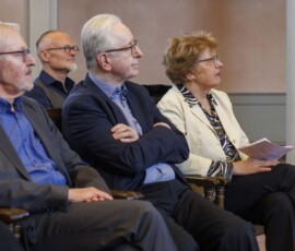 (v.l.n.r.) Matthias Finken, Dr. Uwe Koch (Mitte) von Europa Nostra Deutschland sowie Lothar und Fides Mahrla