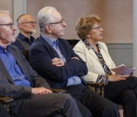 (v.l.n.r.) Matthias Finken, Dr. Uwe Koch (Mitte) von Europa Nostra Deutschland sowie Lothar und Fides Mahrla